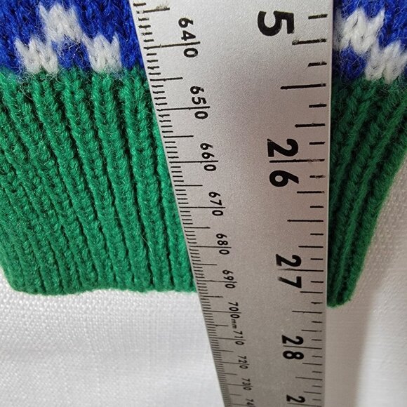 Holiday Time Unisex Christmas Sweater Sz S 34/36 Santa Claus Holding Gift Bag - Picture 6 of 12